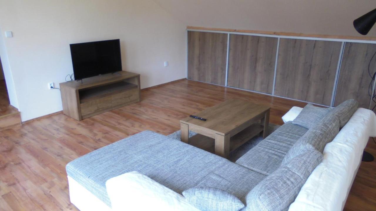 Apartman Aya Janov nad Nisou Eksteriør bilde